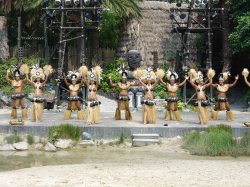 Групповые танцы Таити